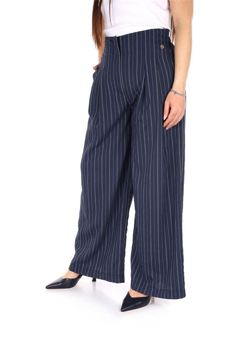  YES ZEE | P379 EM00/2713